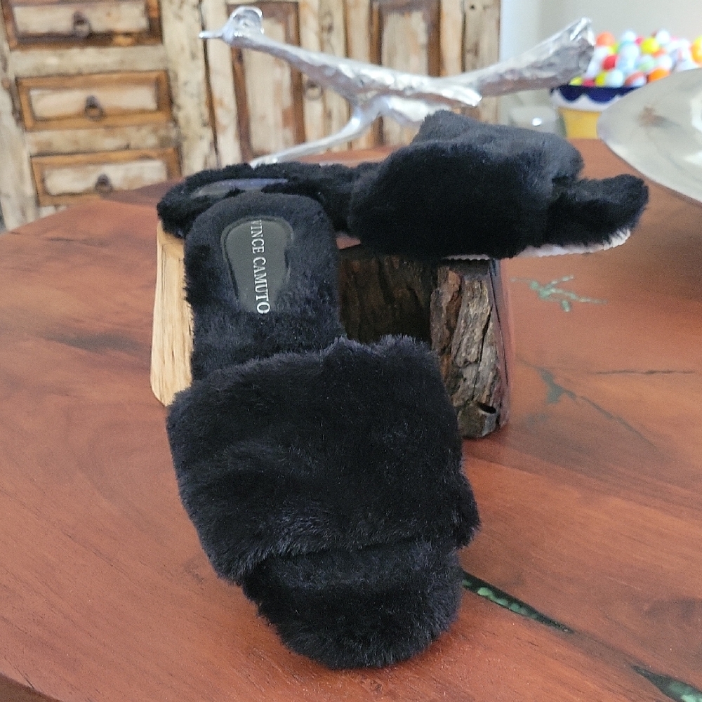 Vince Camuto Black Faux Fur Slippers
